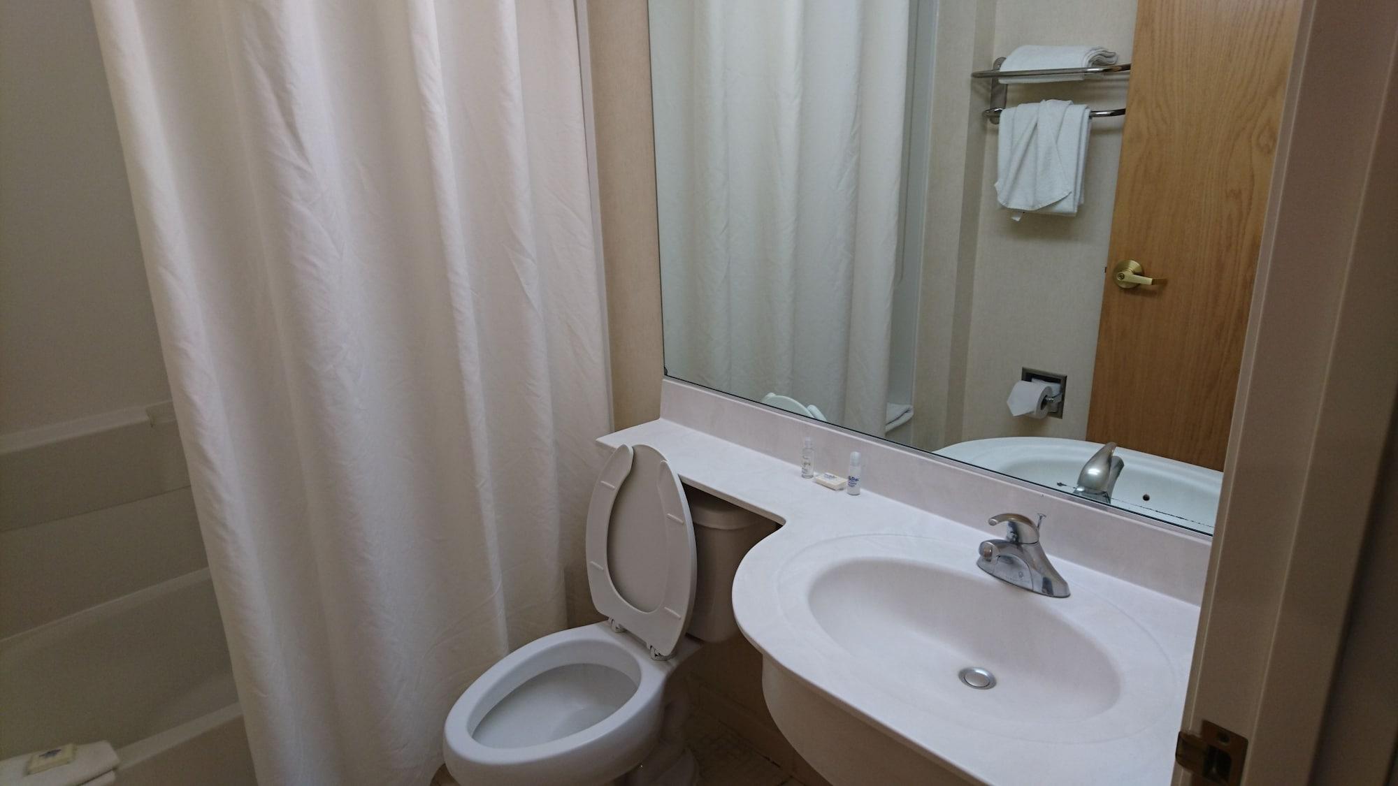Microtel Inn & Suites By Wyndham Чіуауа Екстер'єр фото