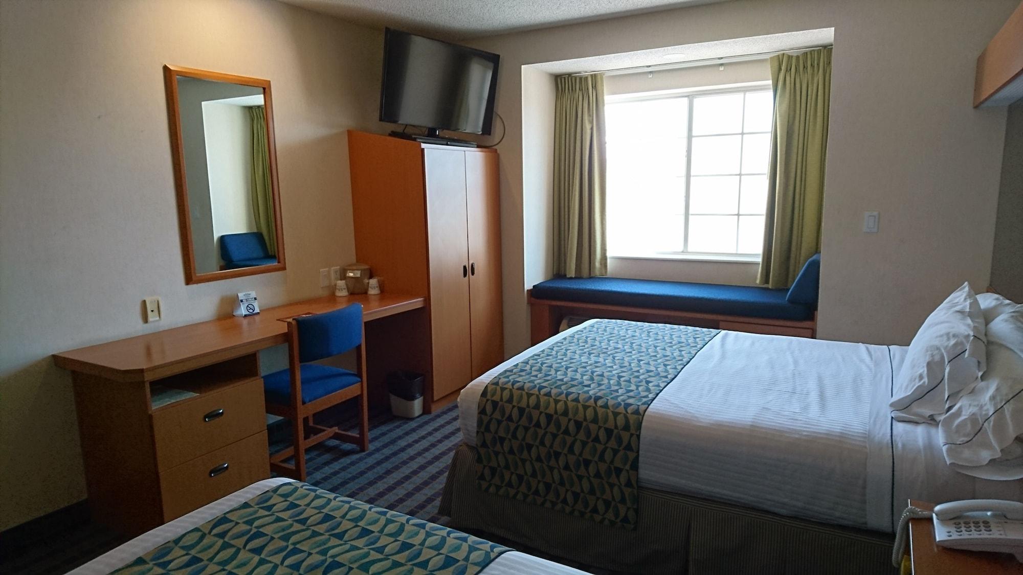 Microtel Inn & Suites By Wyndham Чіуауа Екстер'єр фото