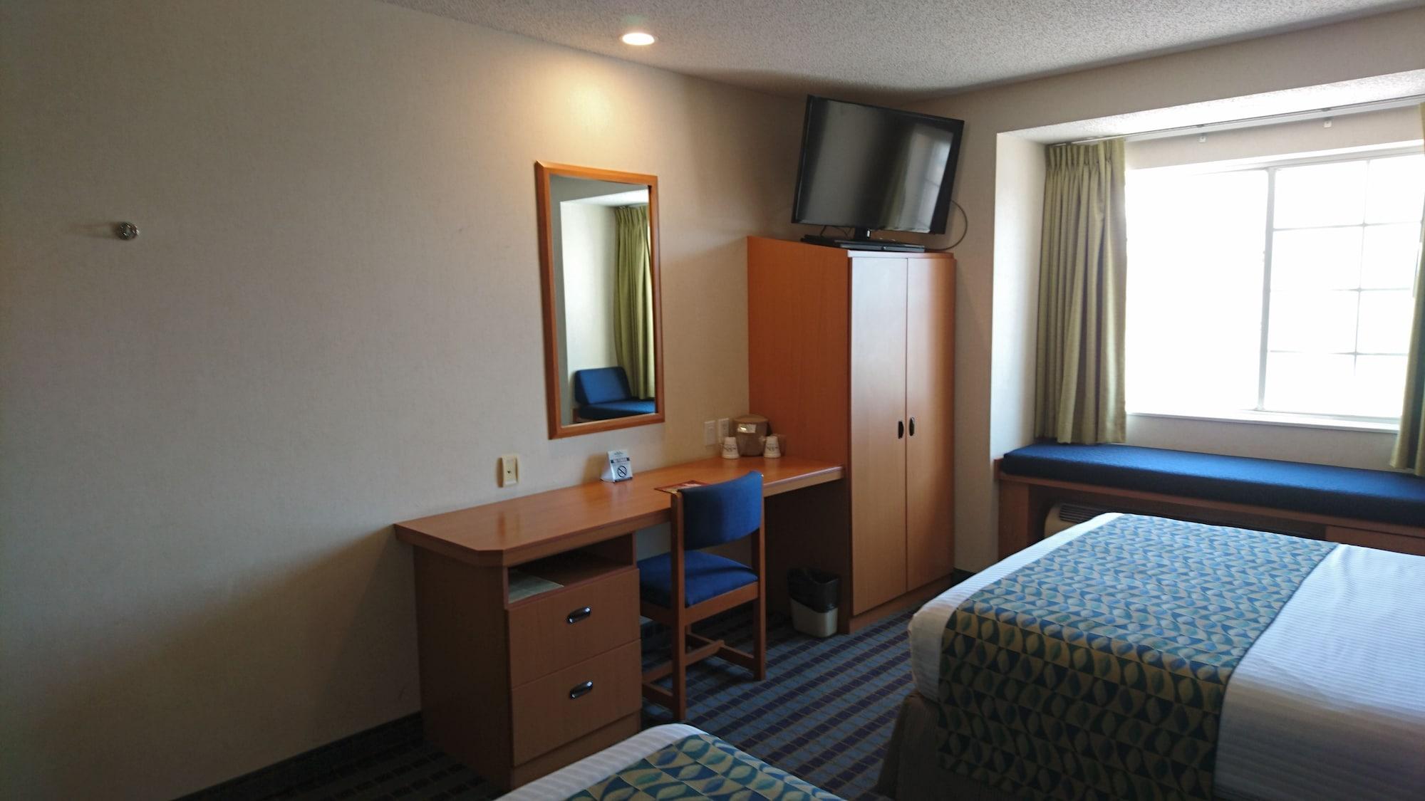 Microtel Inn & Suites By Wyndham Чіуауа Екстер'єр фото