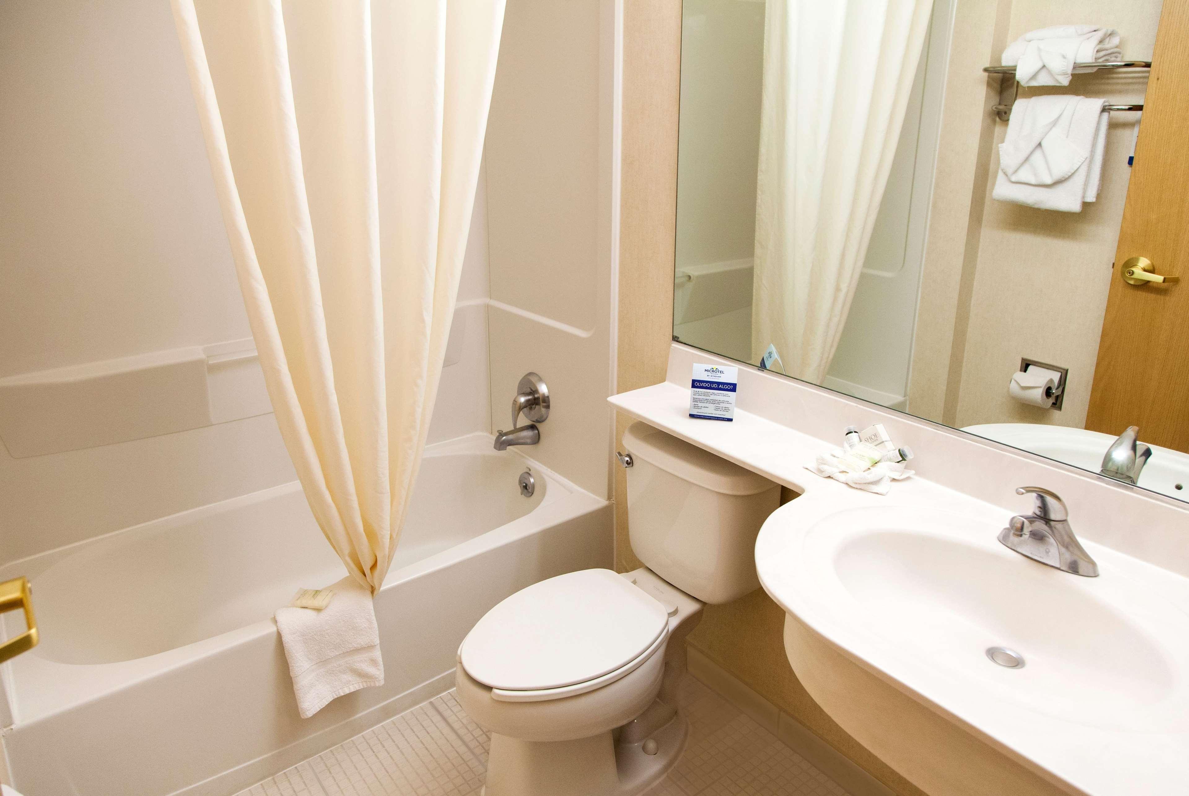 Microtel Inn & Suites By Wyndham Чіуауа Екстер'єр фото