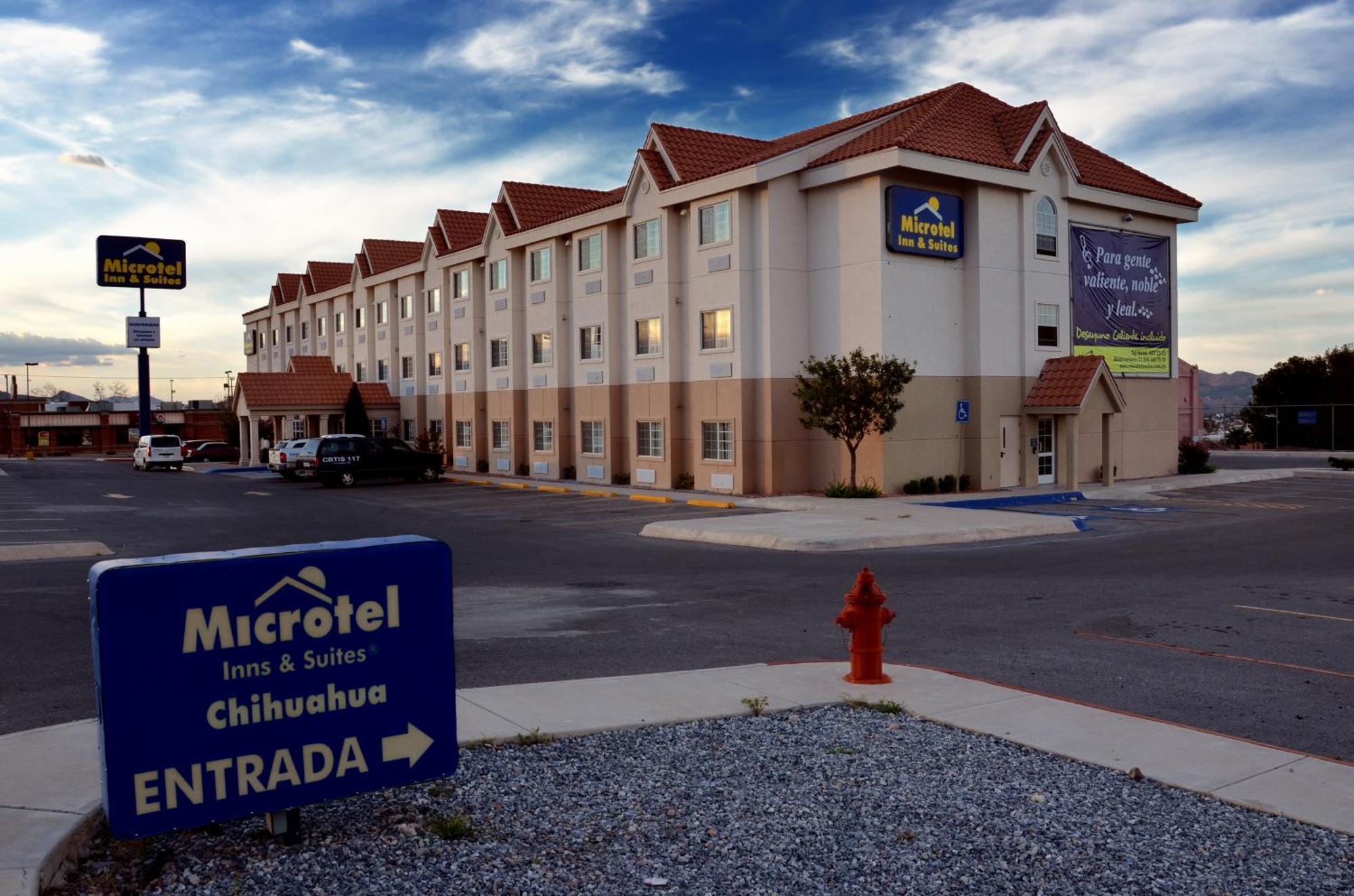 Microtel Inn & Suites By Wyndham Чіуауа Екстер'єр фото