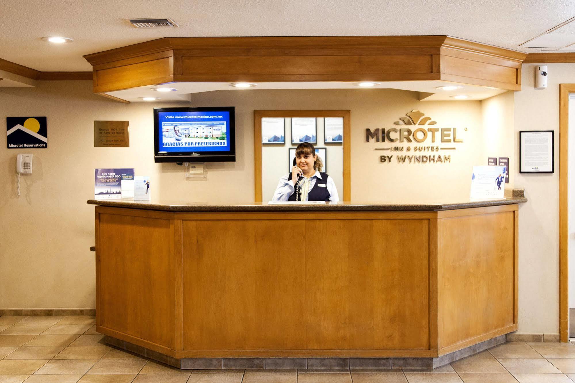 Microtel Inn & Suites By Wyndham Чіуауа Екстер'єр фото